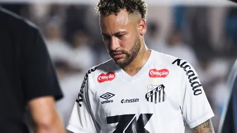 [CBA]夺下关键前场篮板 辽篮稳操胜券